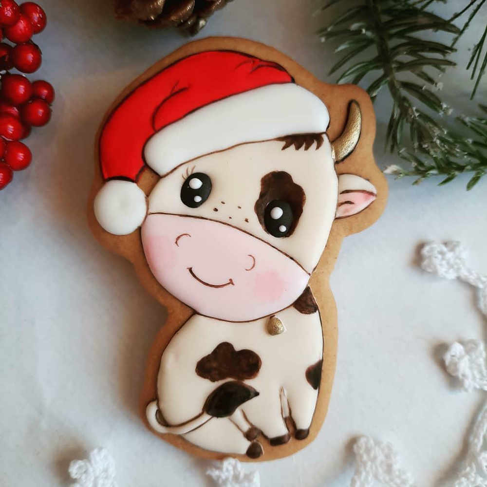 Бык №45 в шапке Санты