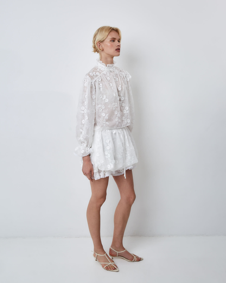 Шорты из хлопкового шитья белый