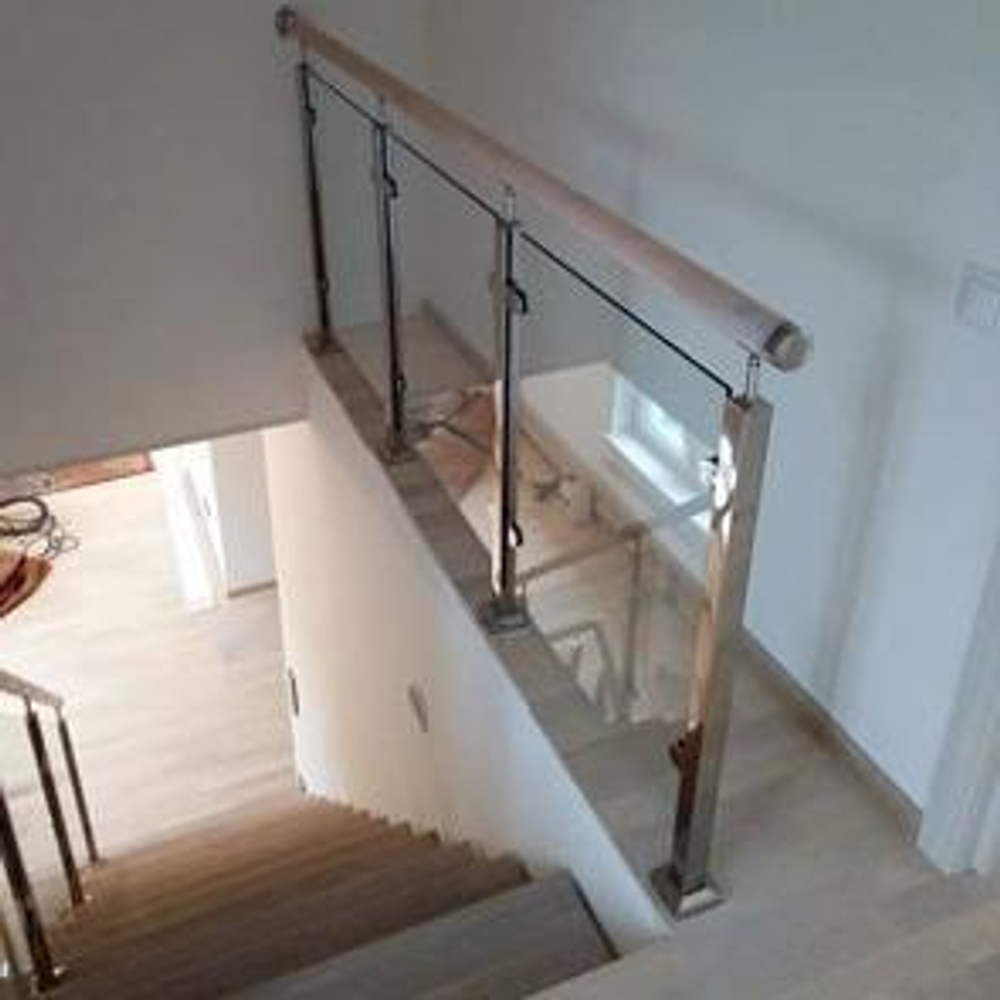 Ограждение для прямой лестницы MONO со стеклом
