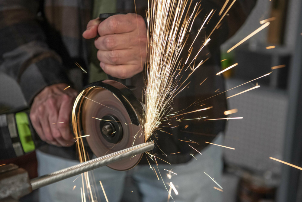 УШМ GREENWORKS GD24AGK2 в компл. с АКБ 2Ач. и ЗУ (3200207UA)