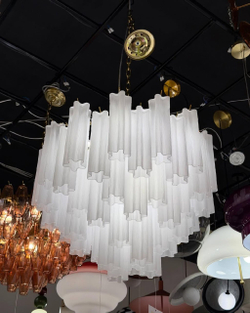 Люстра из стеклянных туб