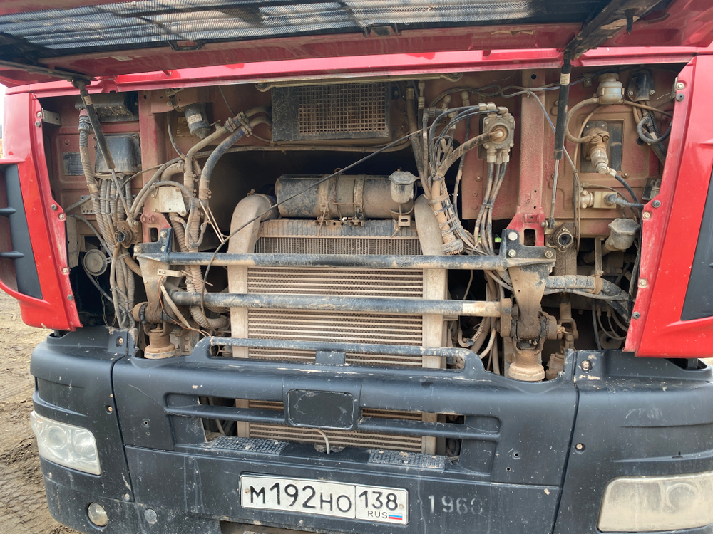 МАЗ 6430 6x4 Седельный тягач 643028-570-012 (Дизельный, 11,6 л, 423 л.с., МТ)