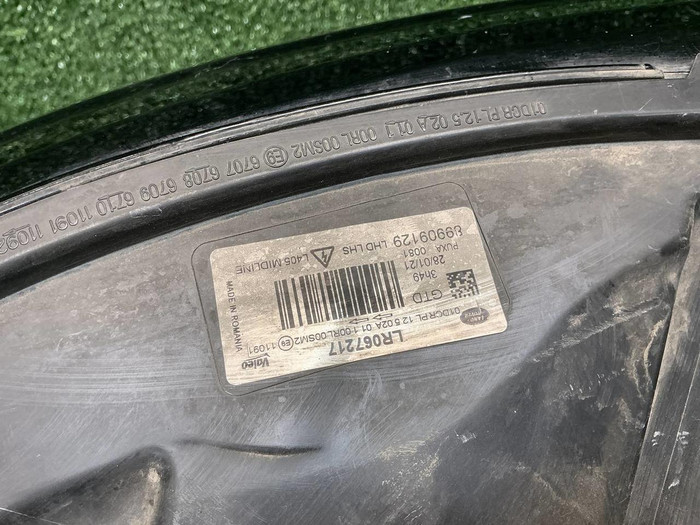 Фара левая Range Rover Vogue 4 (2012-2017) ксенон