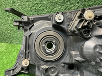 Фара правая Toyota Land Cruiser 200 07-12 галоген