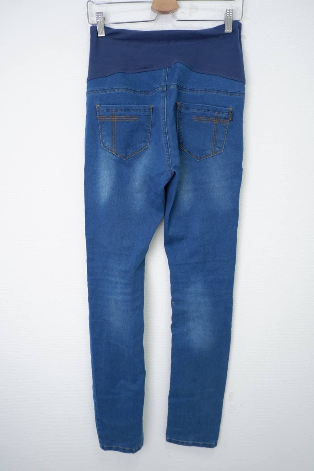 Джинсы практичные 44 размер