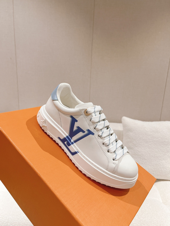 Louis Vuitton Time Out