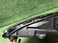 Битая Фара правая Porsche Macan 95b (18-21) LED