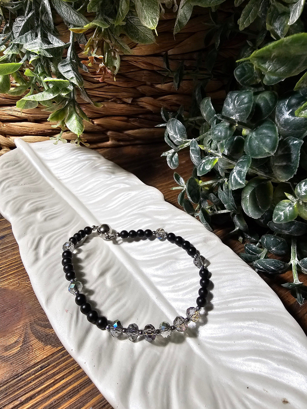 Браслет из натурального камня, авторская работа из Агата и Хрусталя "Хрустальный"