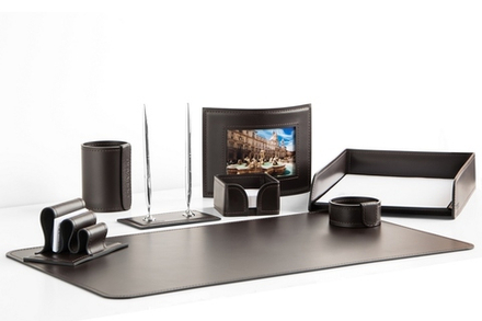 Набор из кожи Cuoietto темный шоколад 8 предметов арт.1052.