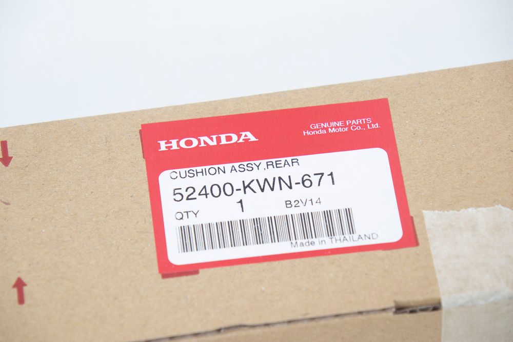 52400-KWN-901. 52400-KWN-671. CUSHION ASSY., RR. (SHOWA). Rear shock Honda PCX
