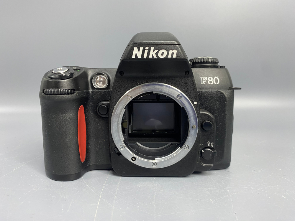 Nikon F80