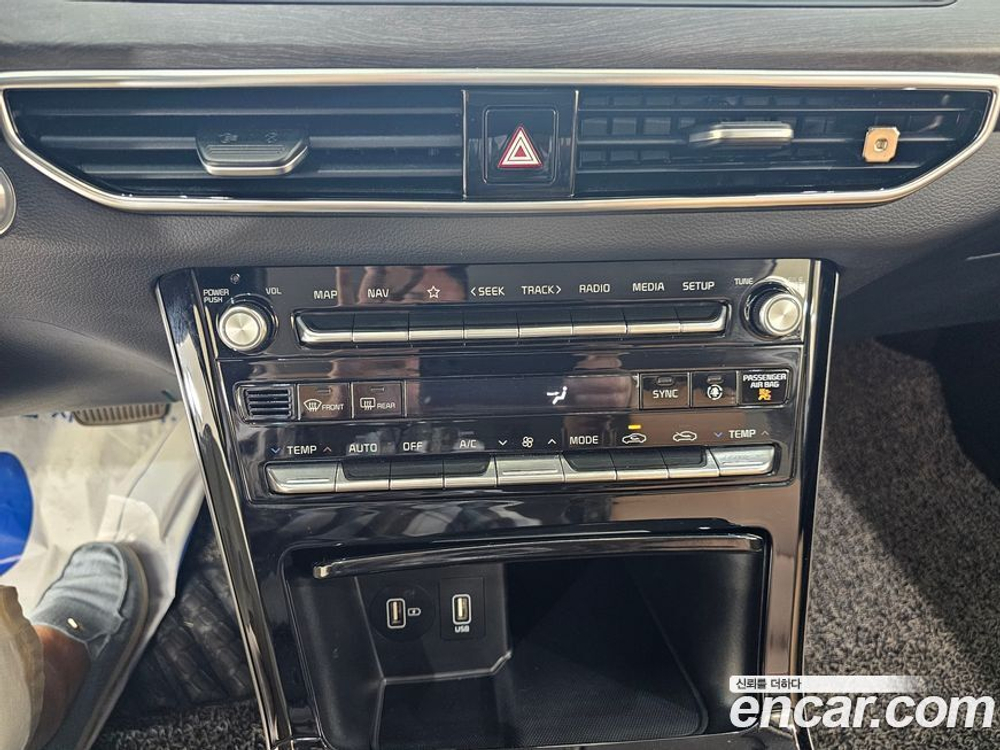 Kia K7 (Cadenza) Premier 2.5 GDI Noblesse (08.2019)