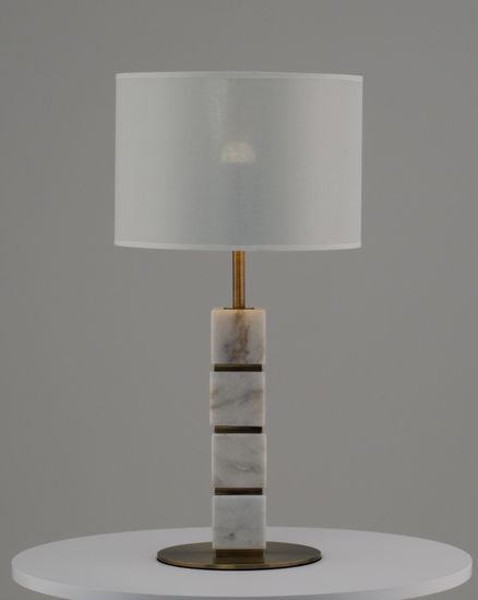 Лампа настольная Moderli V11145-1T Collett