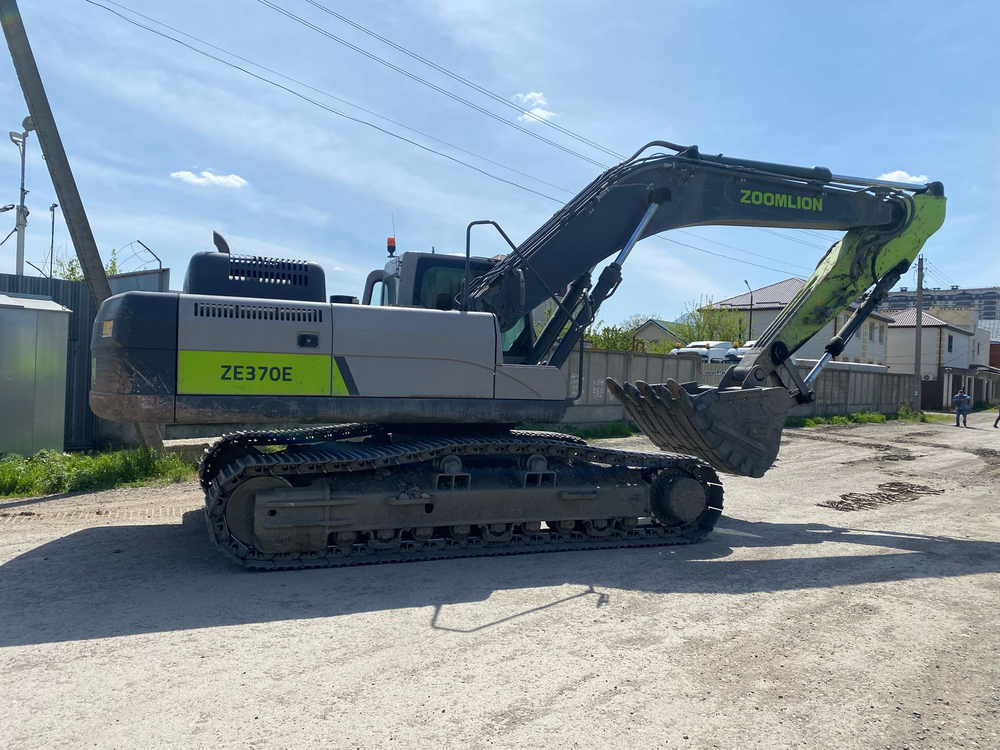 Zoomlion ZE370 Экскаватор ZE370E (Дизельный, 8,9 л, 328 л.с., АТ)