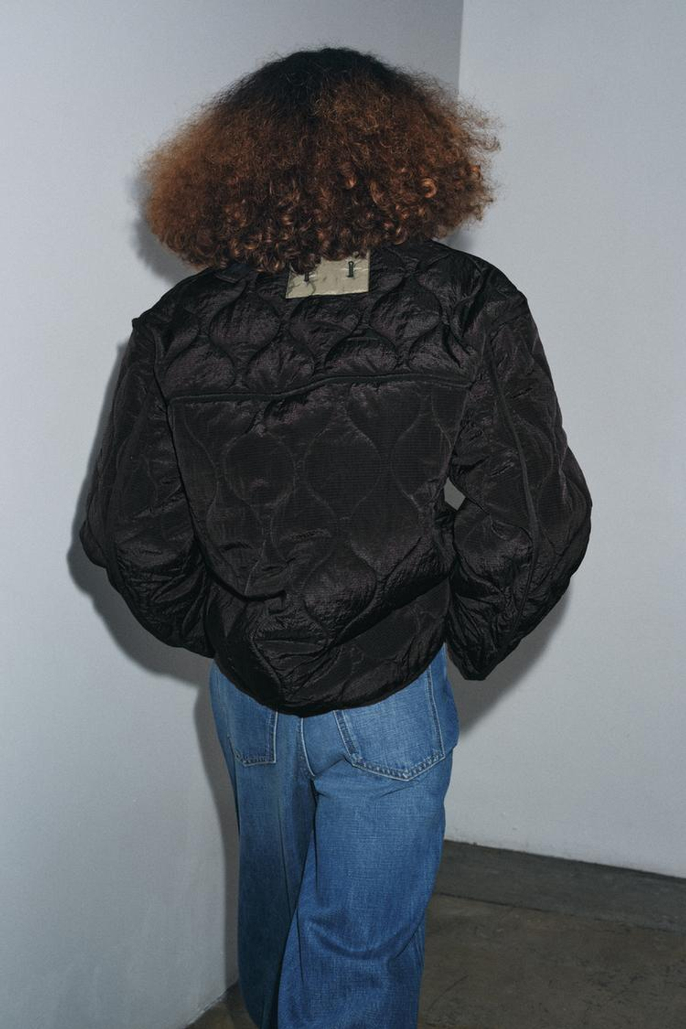 ZARA ДВУСТОРОННЯЯ СТЕГАНАЯ КУРТКА — ZW COLLECTION, ЧЕРНЫЙ/ЗЕЛЕНЫЙ