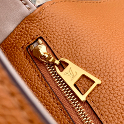 Louis Vuitton Pont 9 Soft PM