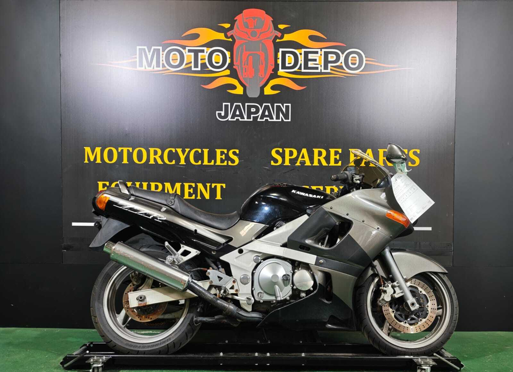 Kawasaki ZZ-R400 2001