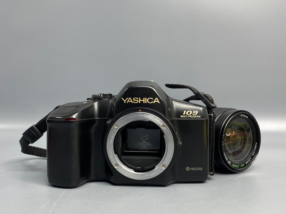 Yashica 109 Multi Program + 28-80mm