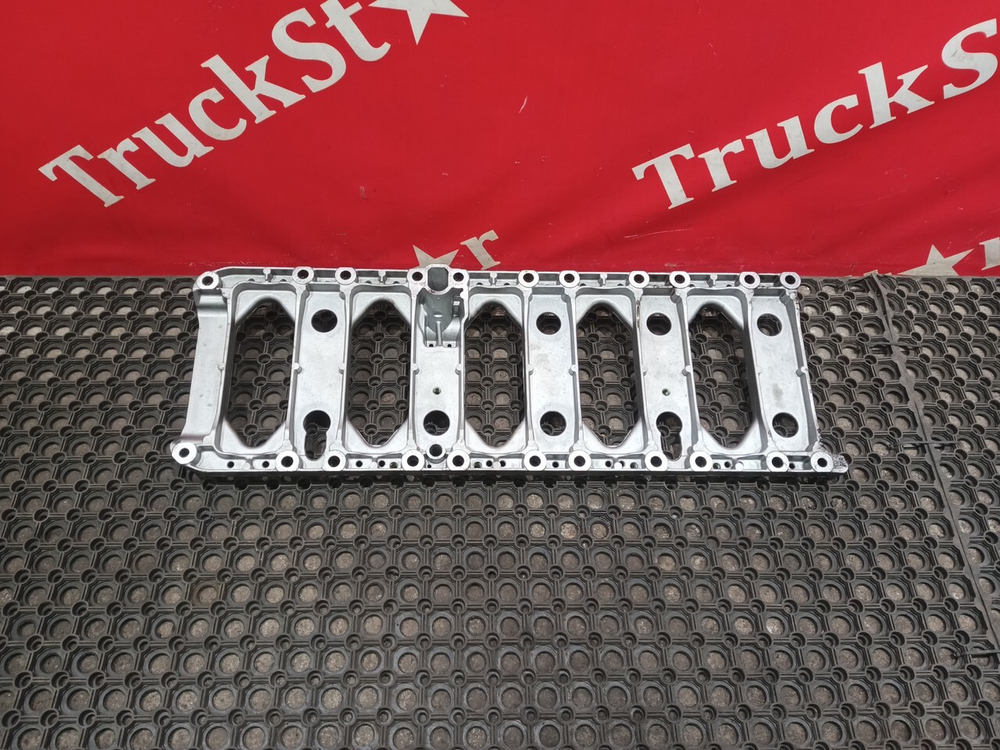 Плита двигателя 2018 г.