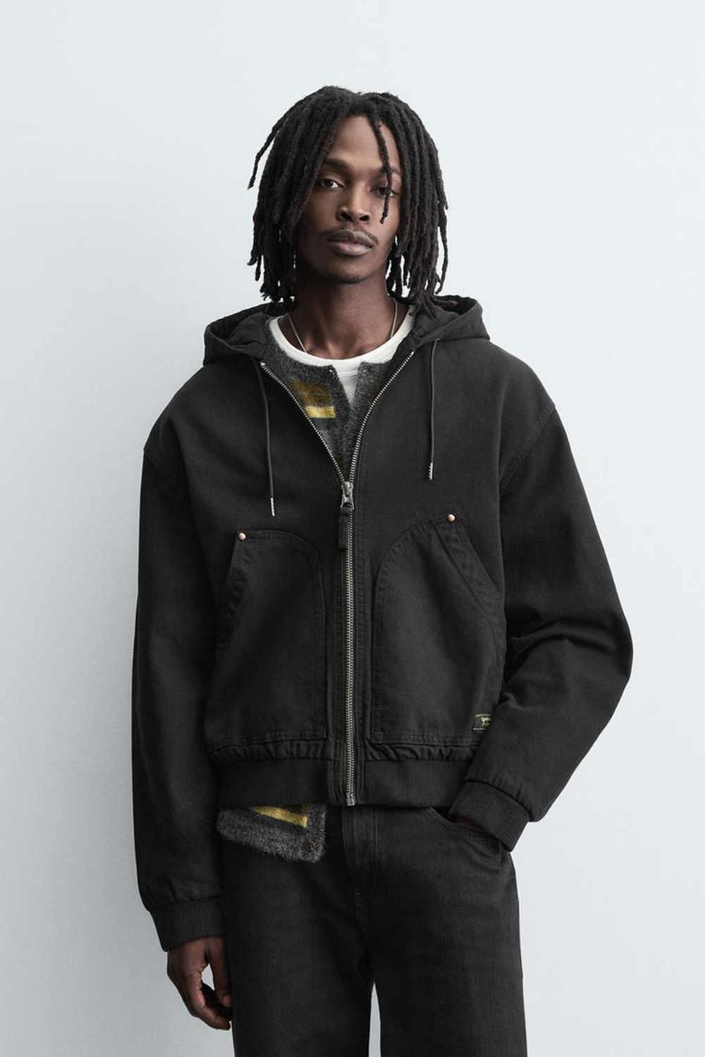 ZARA СТЕГАНАЯ КУРТКА С КАПЮШОНОМ, ЧЕРНЫЙ