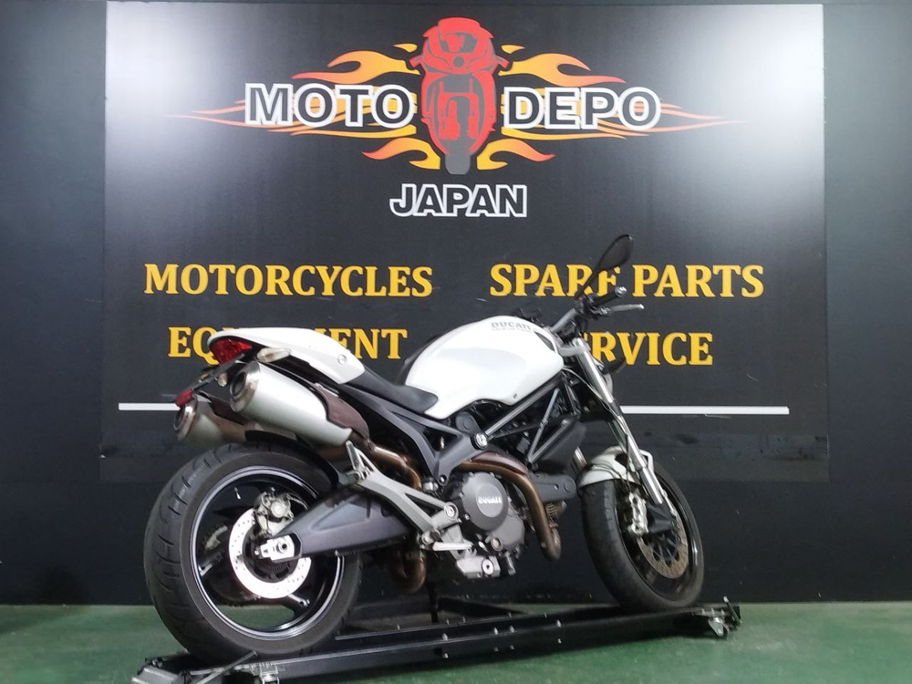 Ducati Monster 696 Plus 2013