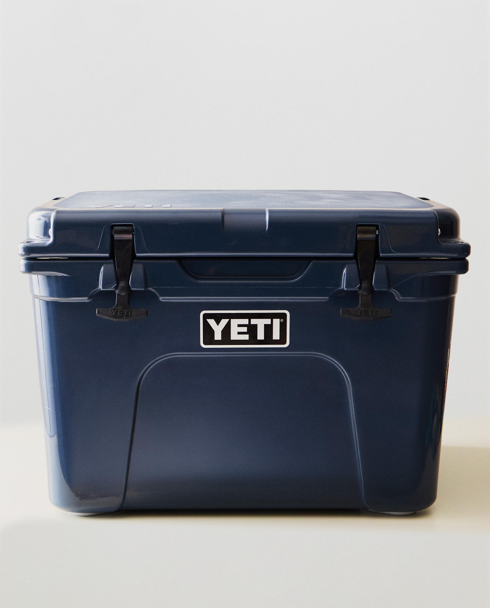 YETI Термобокс-холодильник переносной 27 л с жёстким корпусом