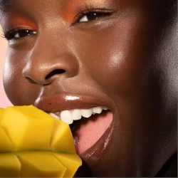 Gisou Honey Infused Lip Oil - Mango Passion Punch