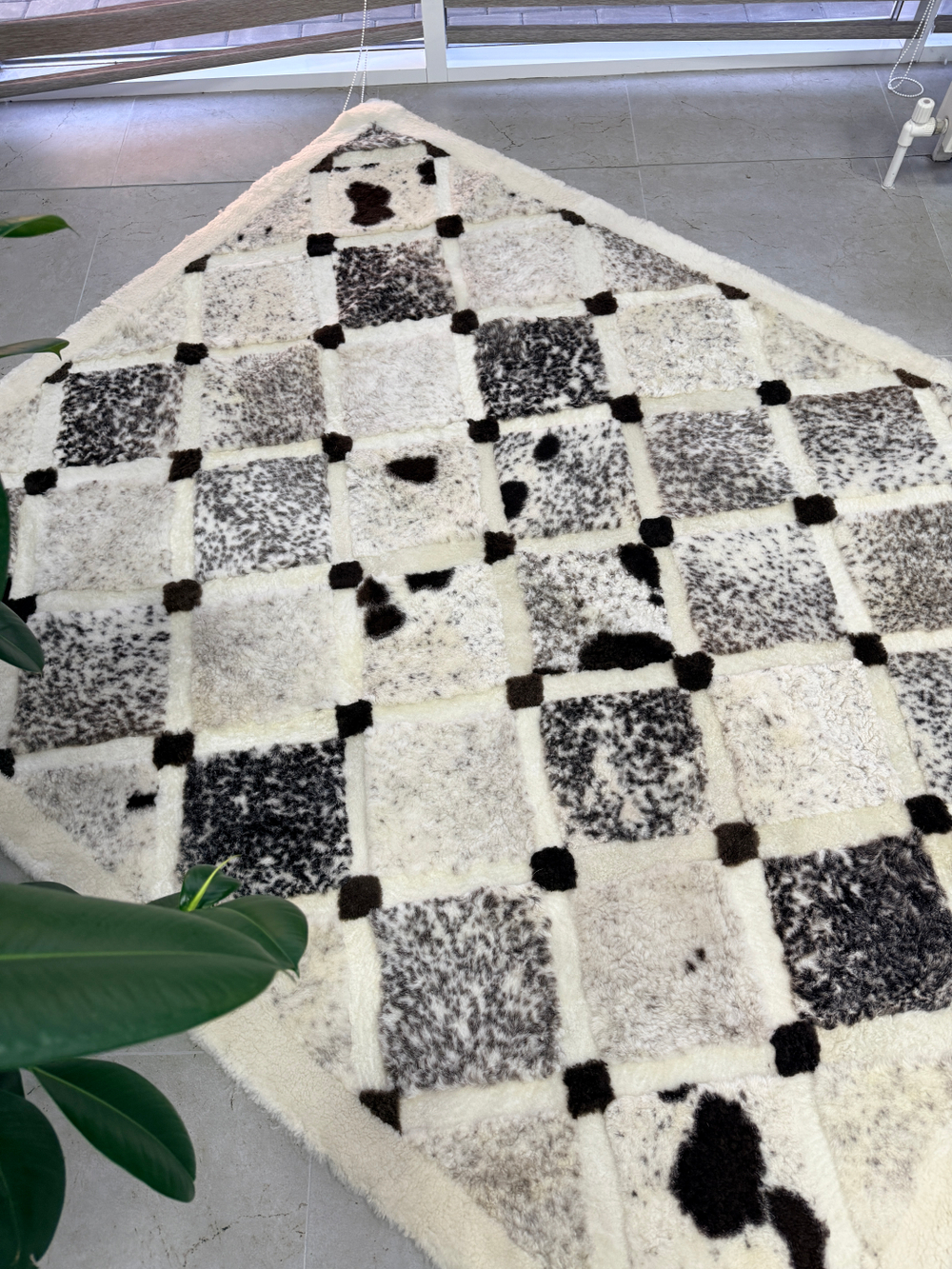 Ковер прямоугольный натуральный мех овчина, 210 х 170 см.