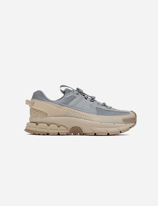 Nike Air Zoom Vomero 5 Roam 