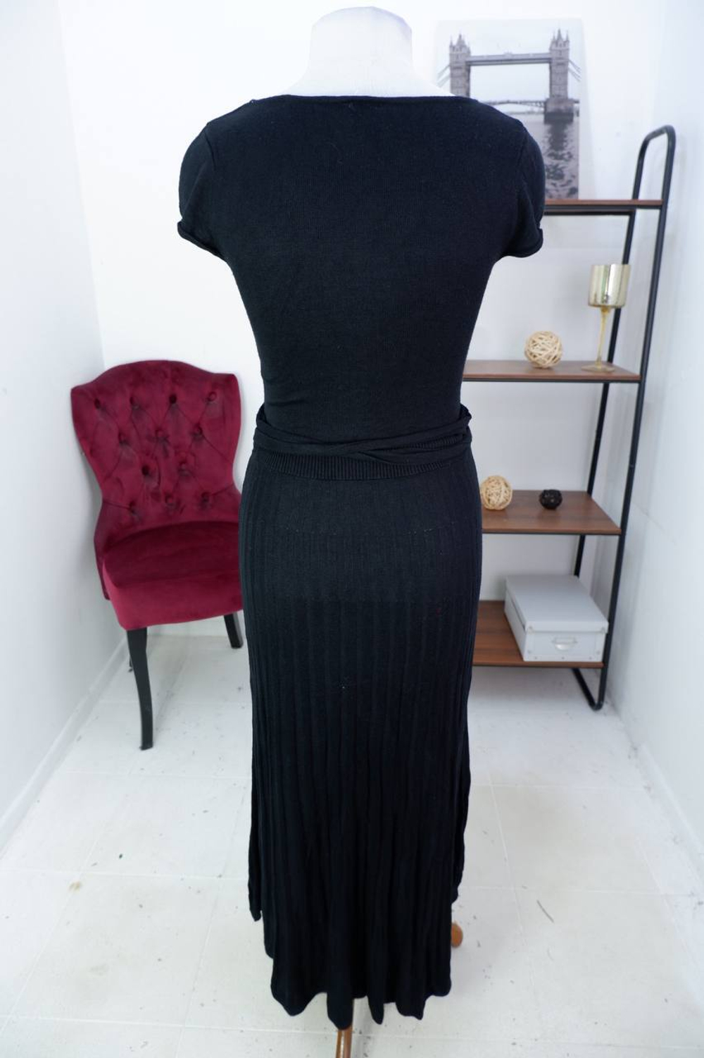 Платье Concept Club практичное, маркировка S, визуально 44 размер