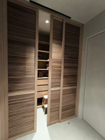Жалюзийные двери из массива дуба