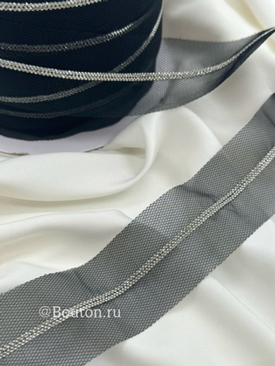 Тесьма мониль серебро на черной сетке (4 ряда)