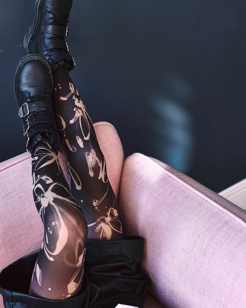 Черно-бежевые чулки с цветочным принтом (Размер: S-M-L) (Цвет: бежевый)