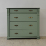 Комод для одежды Сюзанна, деревянный из массива сосны в викторианском стиле