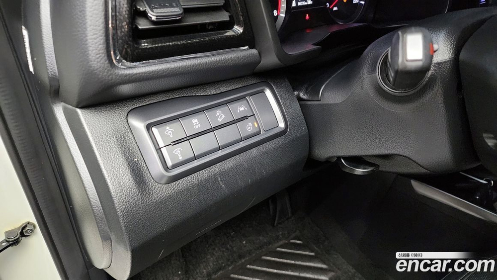 KG Mobility (Ssangyong) Very New Tivoli Бензин 1.5 2WD (07.2020)