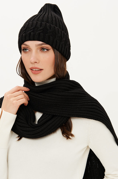 8425 Шапка женская (черный)