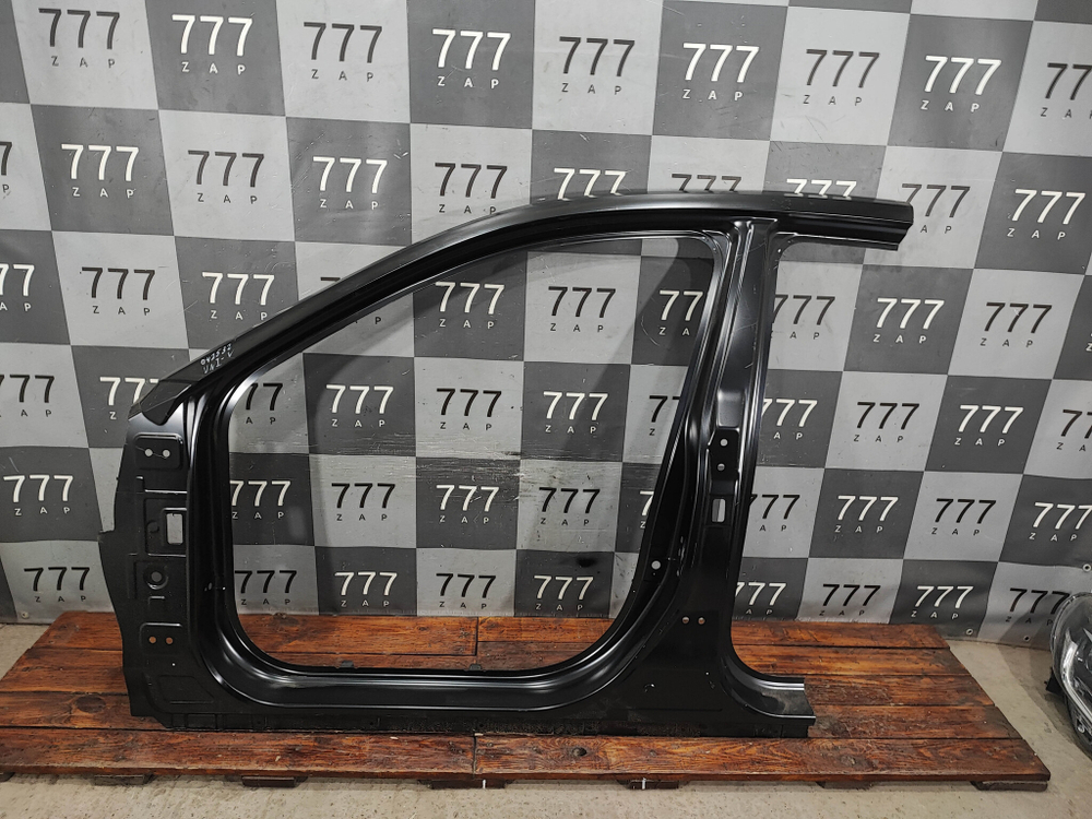 Боковина левая Changan UNI-V 22-нв Новая Оригинал C281F2702050100