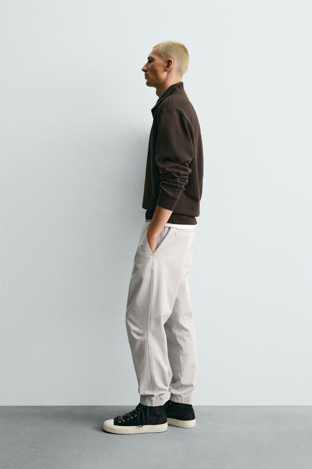 ZARA ЗАУЖЕННЫЕ БРЮКИ-ДЖОГГЕРЫ, СВЕТЛО-СЕРЫЙ