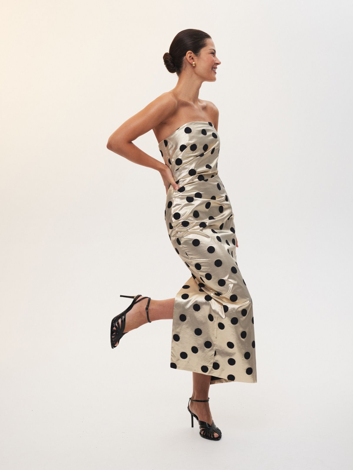 Подчеркивающее платье с корсетным лифом Сonfetti