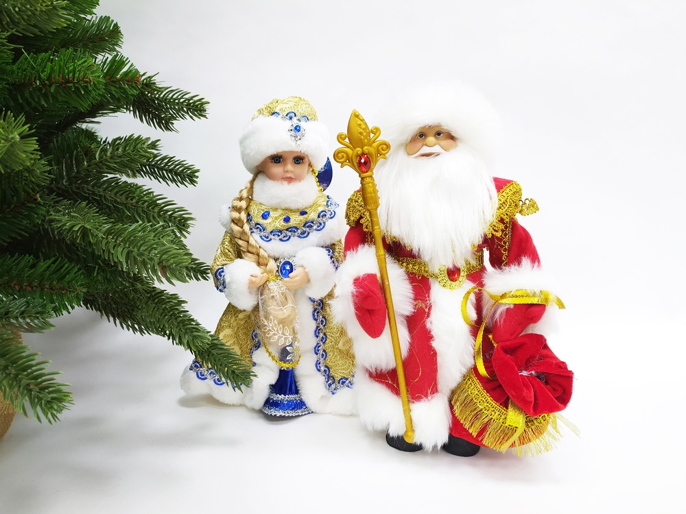 Снегурочка в синей с золотом шубе и шапке 30см Triumph Nord