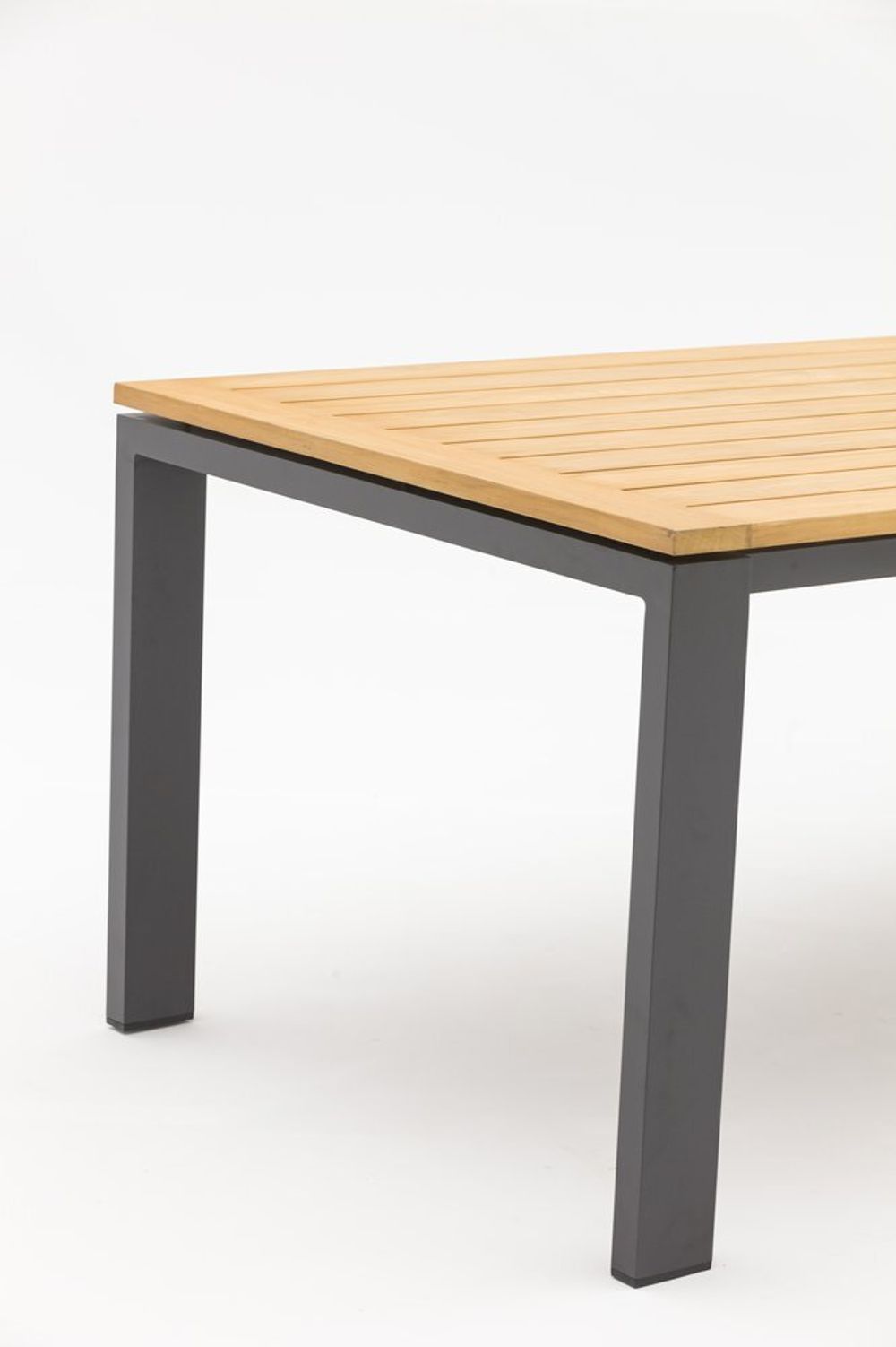 Lyon 280, стол антрацит/натуральный, алюминий/тик