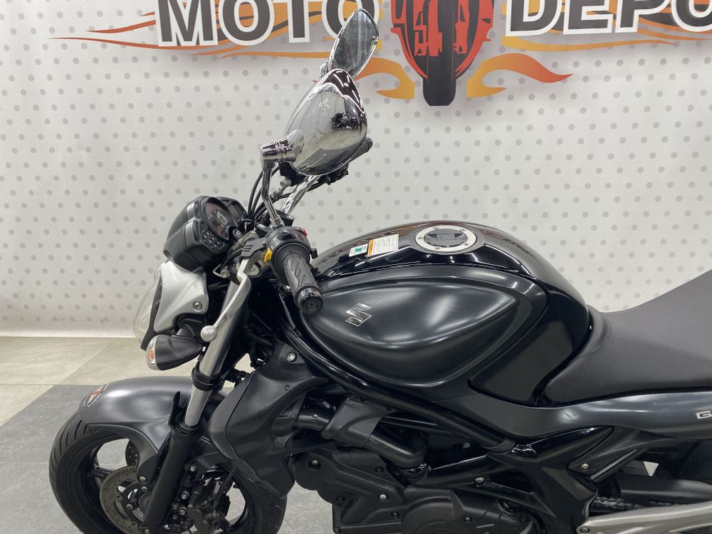 Suzuki Gladius SFV400 , 2015