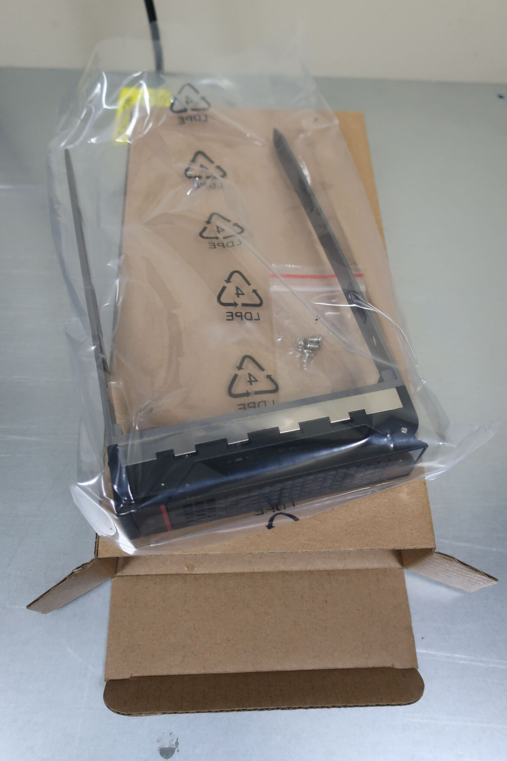 Салазки для HDD Lenovo 3.5 LFF 03X3835