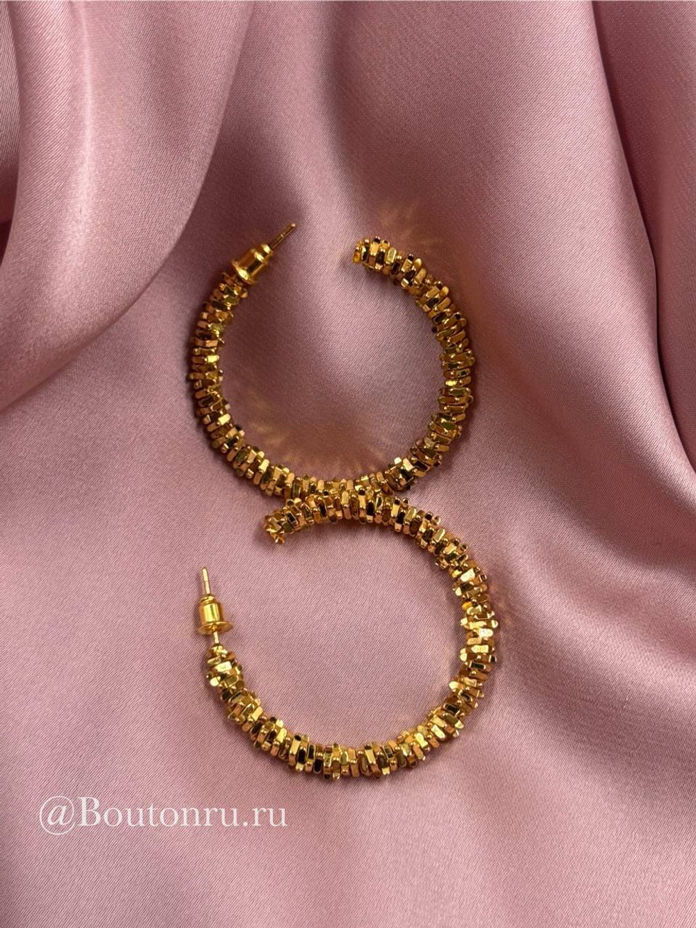 Серьги полукольца рельефные грани золотистые