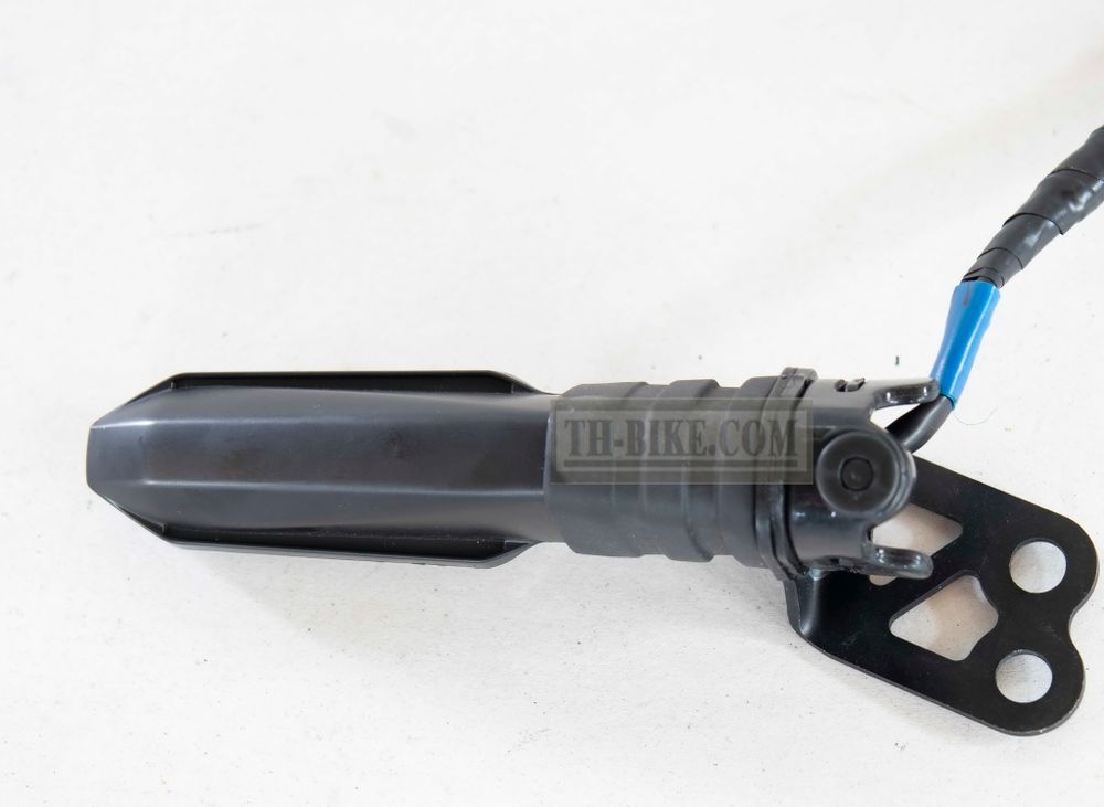 33405-K1T-J50. STAY, R. WINKER. Blinker bracket mount on the top bridge fork Honda CRF300