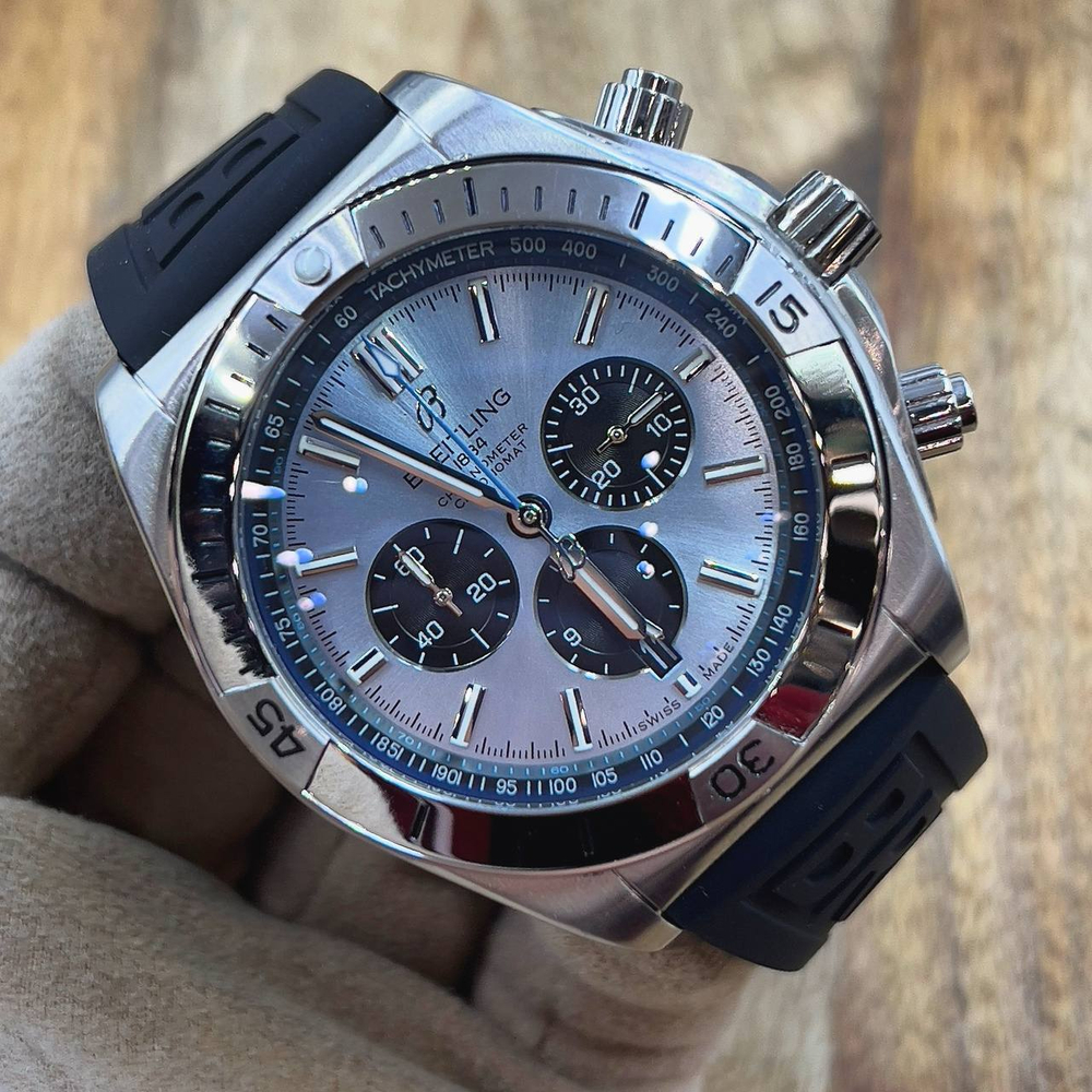 Часы Breitling