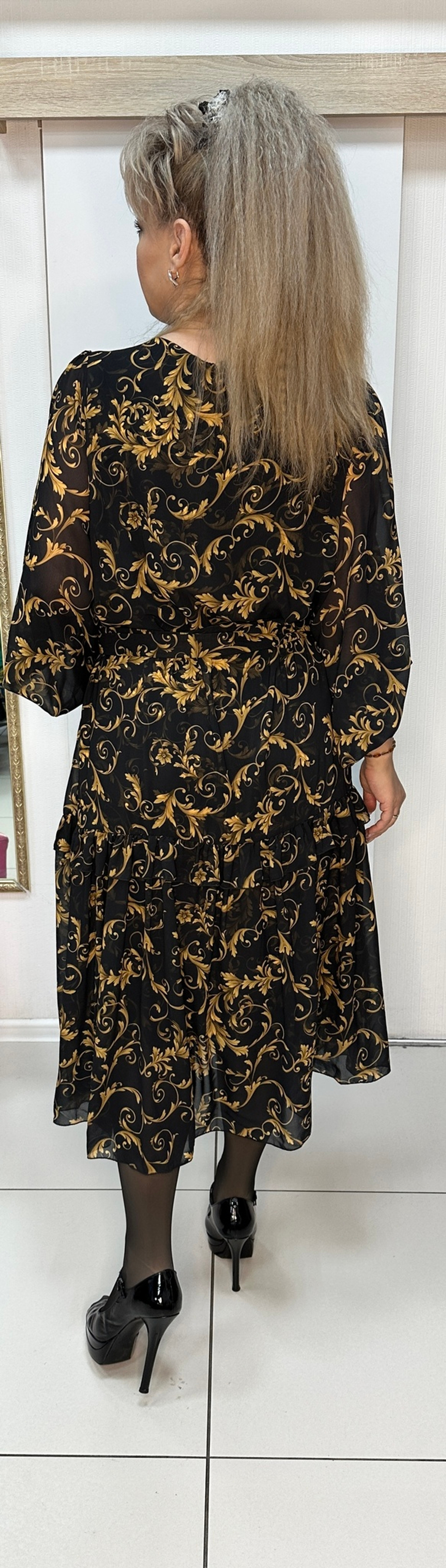 Нарядное двойное платье с поясом и шифоновыми рукавами