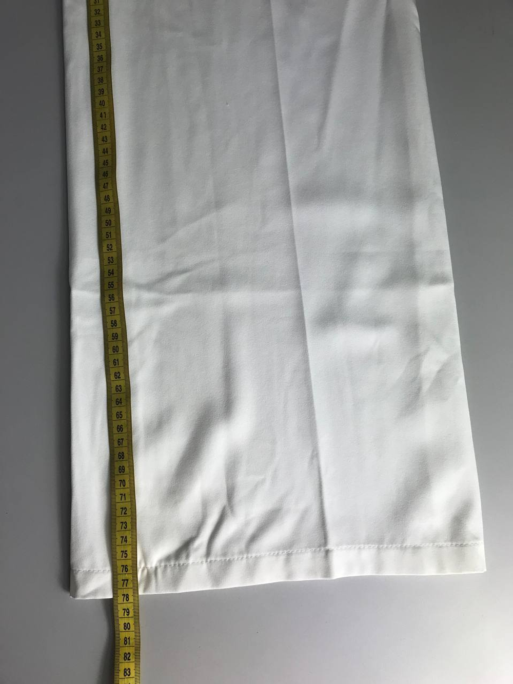 Брюки белого цвета, визуально на 40 размер, новые