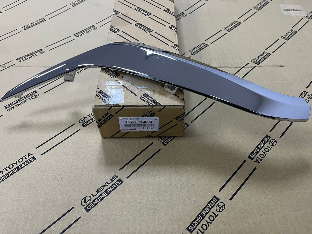 Накладка кузова Executive TOYOTA PZ32160098
