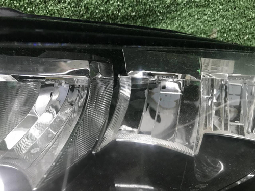 Битая Фара левая Skoda Octavia A8 (2019-2024) LED